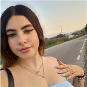 Graduada en educación secundaria obligatoria y primer año de bachillerato científico, todo con muy buenos resultados